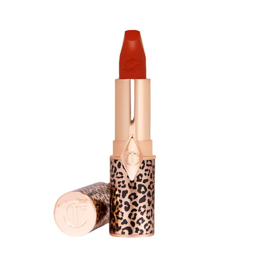 Discover Red Hot Susan, a universally-flattering, versatile, tawny orange-red in homage to Susan Sarandon. This wearable, nuanced shade has a modern matte texture that is so easy to build and suits all skin tones!