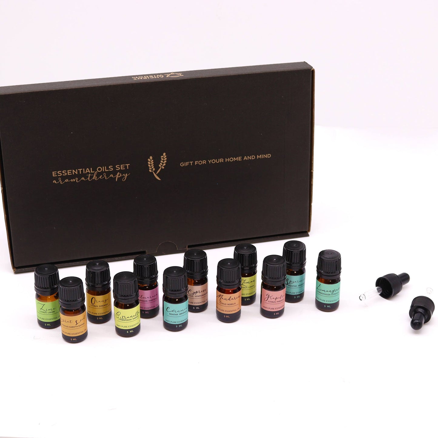 Aromatherapy Essential Oil Set is an amazing gift for the home and mind. This set contains 12 essential oils (5ml each) and 2 droppers. Our Essential oil gift set combines a variety of floral, minty, woody, spicy and herbal scents.&nbsp;

100% Pure

Handmade

Vegan Friendly

Cruelty-Free

What is in the box?

5ml Carrot Seed Essential Oil&nbsp;

5ml Citronella Essential Oil&nbsp;

5ml Cypress Essential Oil&nbsp;&nbsp;

5ml Grapefruit Essential Oil&nbsp;

5ml Lemon Essential Oil &nbsp;

5ml Lime Essential Oi